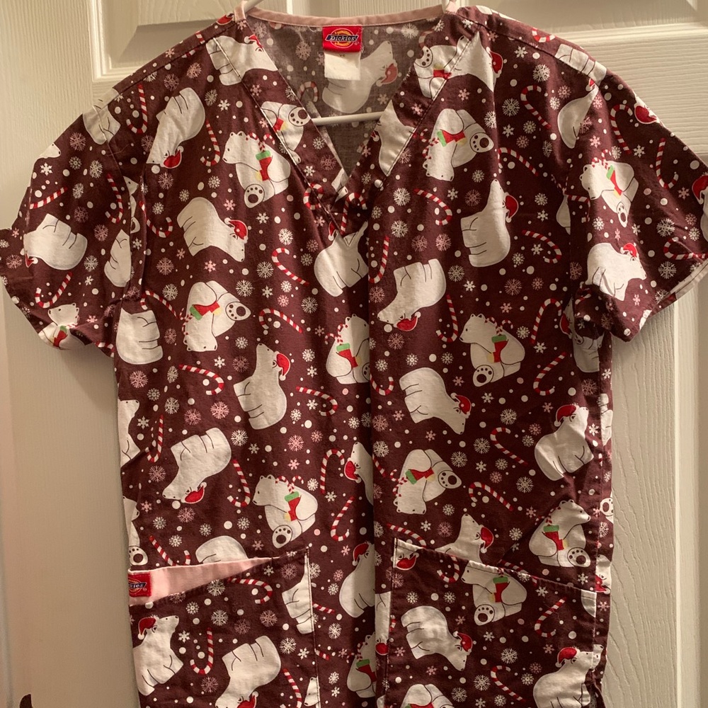 Women’s scrub top